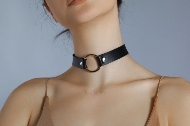 Leather choker o ring choker leather metal jewelry bdsm collars minimalist choker bdsm leather collar leather metal accessory neck strap 