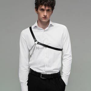 One Shoulder Harness Men, Leather Minimalist Harness with Chain, Casual Man&#39;s Harness, Simple Harness, Vegan Leather Chest Harness, Fetish