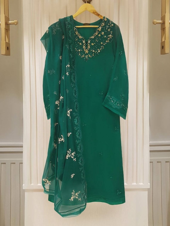 agha noor green dress Aghanoor Lace Dress – Precious Noor