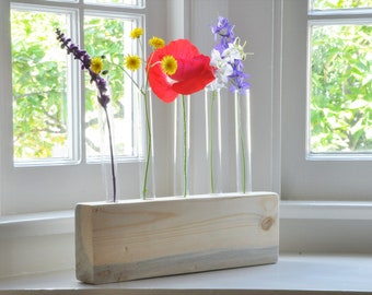 Recycelte Kiefernholz Vermehrungsstation: Reagenzglas Vase