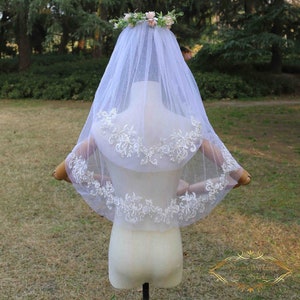 Pearls Silver Lace Wedding Veil: Elbow Length, Two Tier