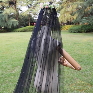Gothic Black Cathedral Wedding Veil: Pearl Bridal Hair Comb