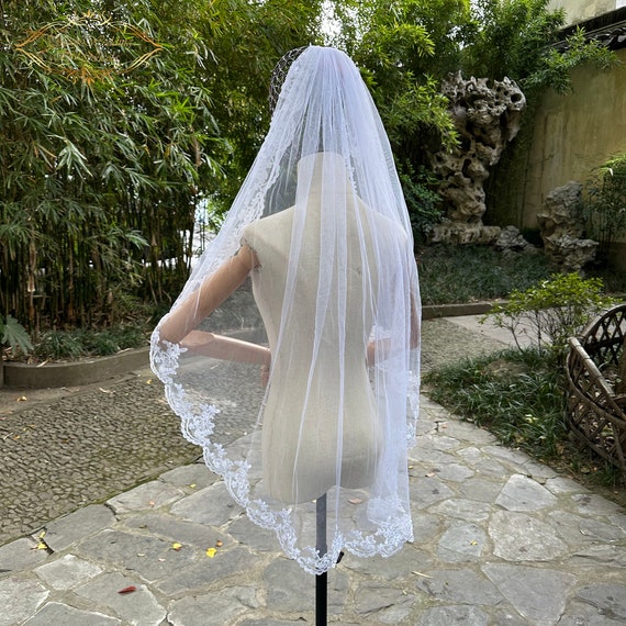 dreamweddingbynicola Ivory Lace Edge Fingertip Wedding Veil - Custom Length Ivory Lace Edge Fingertip Wedding Veil - Custom Length - Etsy