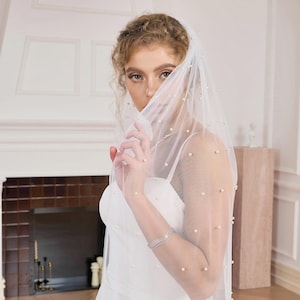 Modern Pearl Wedding Veil ,White Chapel Bridal Veil, Champagne Fingertip Veil, Single Tire Veil, Simple Pearl Veil, Single Layer Bridal Veil