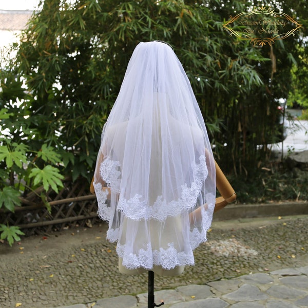 2 layer short veil French lace fingertip veil bride wedding veil white veil wedding bride Lace edge veil Party veil Decorative veil