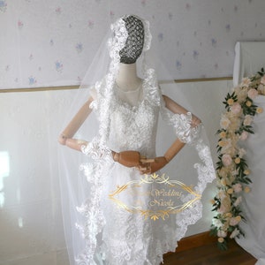 Lace Edged Mantilla Wedding Veil: Cathedral Length, Off White