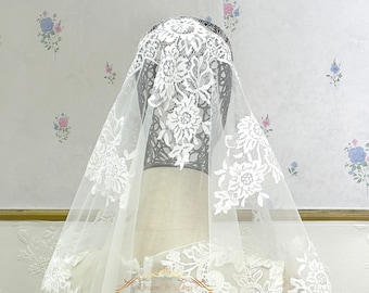 Spitze Brautschleier : Exquisite Wimpern, Kathedralen-Länge