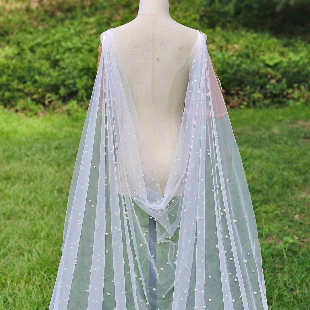 Irregularly Scattered Pearls Cathedral Wedding Veil Detachable Bridal