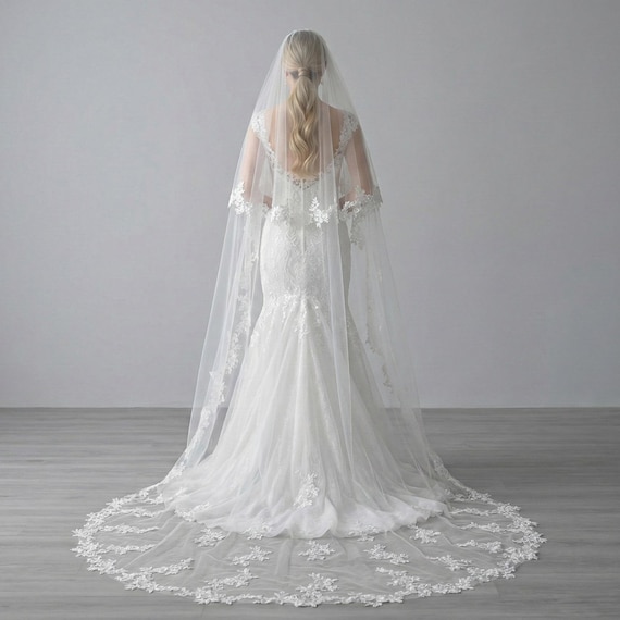 Rose Lace Cathedral Wedding Veil: Double Layer Tulle Bridal  display picture 1