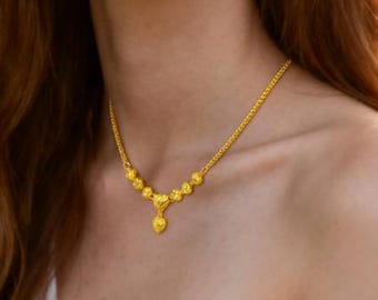 Collana con ciondolo a forma di cuore placcata in oro 24 carati, realizzata a mano, in baht thailandesi, per donna.