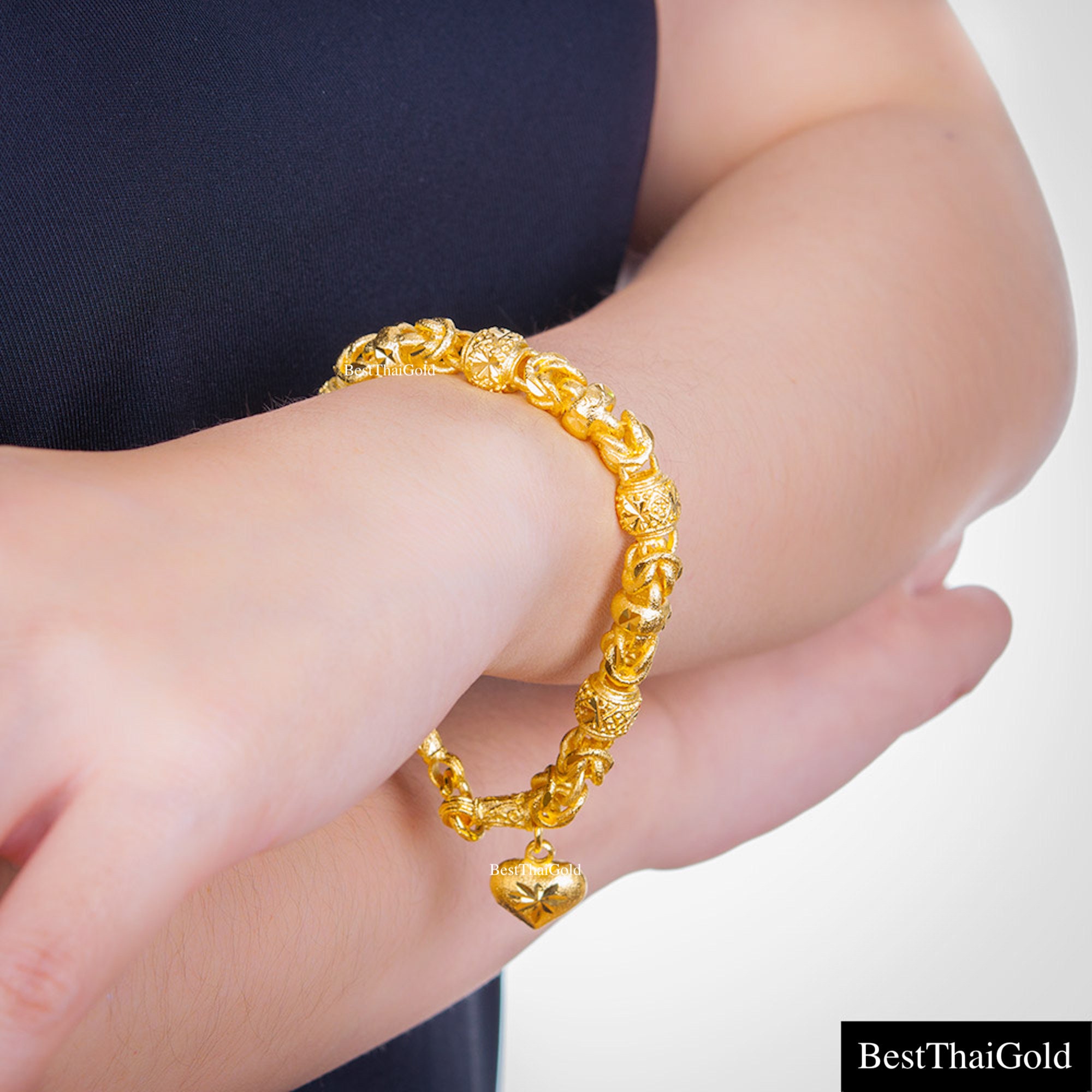 24K Gold Bracelet, Women's Fashion, Jewelry & Organisers, Bracelets on  Carousell