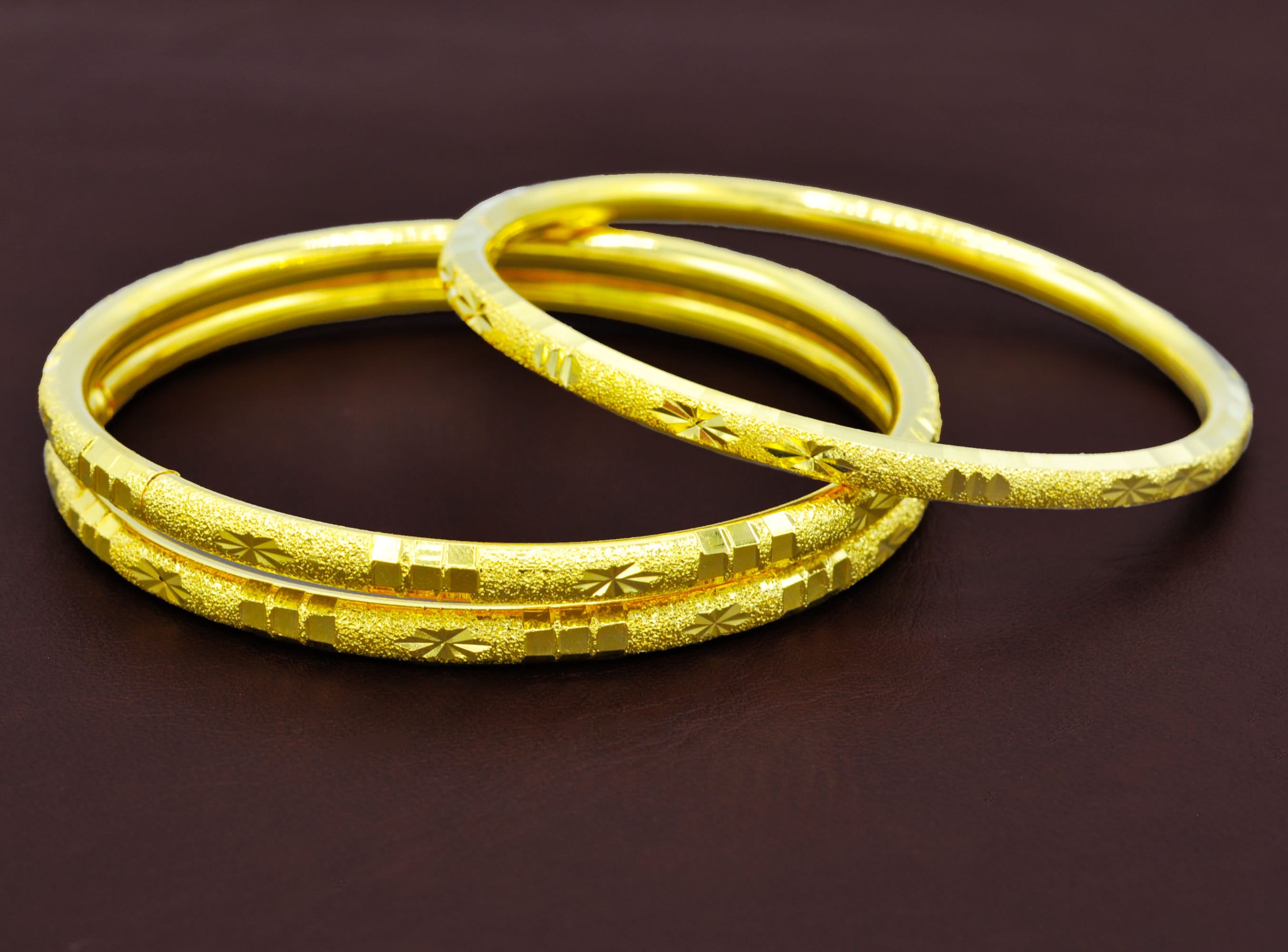 Gold shop modern bangles