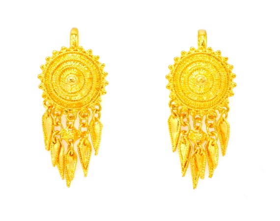 jhumkas | Asian jewelry, Pakistani earrings, Indian aesthetic