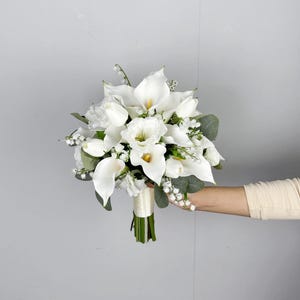 Calla Lily Bouquet, Modern Bridal Trends Bouquet, Destination Wedding, Made with Lily of Valley, Baby's Breath and Lisianthus