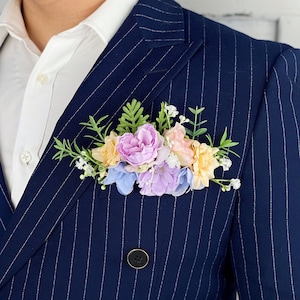 Frühlingsfarben-Taschenboutonniere für Männer, stilvolle Boutonniere für Bräutigam, klassische rustikale bunte Boho-Hochzeits-Accessoires