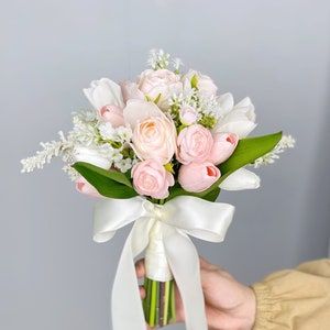 Rosa Tulpe Hochzeitsstrauß, Boho Blumenstrauß, blush rosa Brautstrauß, hergestellt mit Rosen, Tulpen, Ranunkel und Astilbe