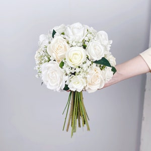 Bouquet de mariée gypsophile et rose, bouquet de mariée blanc et ivoire, fleur de mariage rustique, composé de rose et de gypsophile