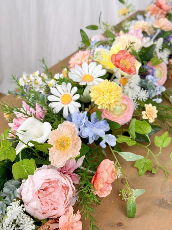 table runner 亀甲取り花丸　帯リメイク　長尺250㎝ Pastel Wildflowers Table Runner, Wildflowers Head Table Decor