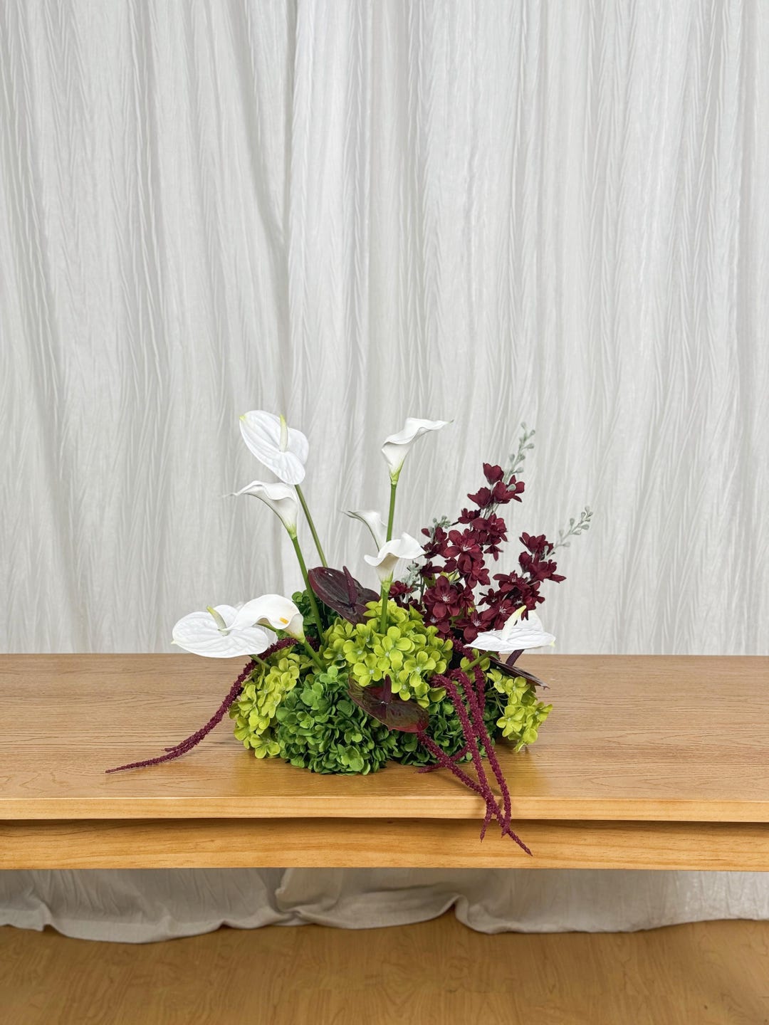 Calla Lily Anthurium Centerpiece, Burgundy Tropical Wedding Table Flowers, Summer Wedding 