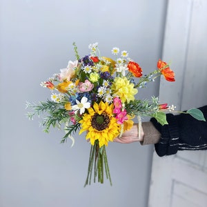 Wildflower Bridal Bouquet, Colorful Wedding Bouquet, Boho Flower Bouquet, Design in Sunflowers, Daisies, Dahlia and Ranunculus Bridesmaid - 9"