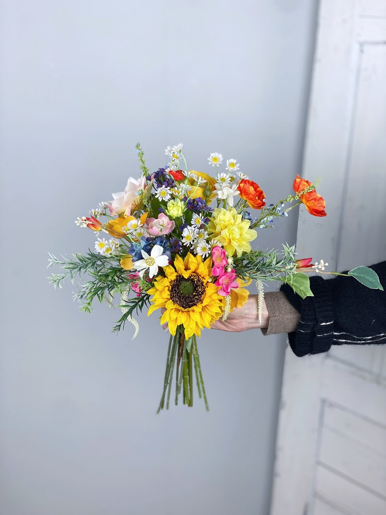 Wildflower Bridal Bouquet, Colorful Wedding Bouquet, Boho Flower Bouquet, Design in Sunflowers, Daisies, Dahlia and Ranunculus Bridesmaid - 9"