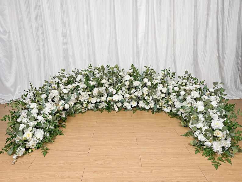 White Floral Ground Arch, Boho Wedding Aisle Runner - Etsy