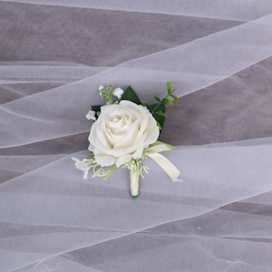 Elfenbensvit boutonniere för män, handledskorsage för brud, brudtärna, klassiska rustika vita boho bröllopsaccessoarer Boutonniere