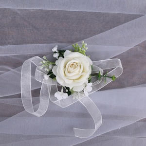 Elfenbensvit boutonniere för män, handledskorsage för brud, brudtärna, klassiska rustika vita boho bröllopsaccessoarer Wrist Corsage