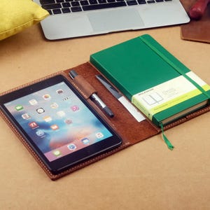 Housse personnalisée Moleskine en cuir A5 pour iPad mini, étui à rabat pour carnet Moleskine, support rechargeable pour bloc-notes en cuir Crazy Horse, cadeau en cuir