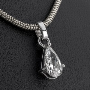 Pendant 14k gold with a diamond
