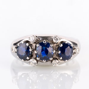 Vintage ring 14k gold with sapphires and diamonds