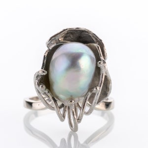 Vintage Ring 14k gold with a baroque pearl