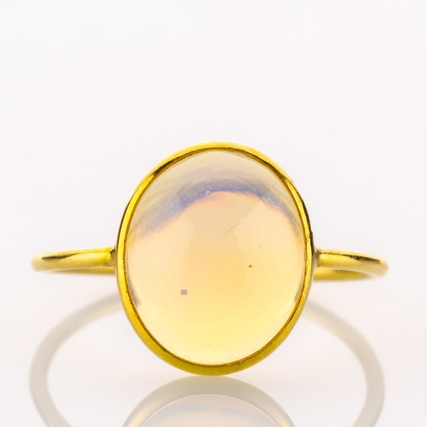 Ring aus 750er Gelbgold mit Opal