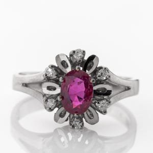 Vintage 14k gold ring with a ruby and diamonds