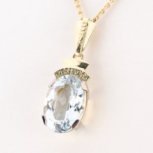 Vintage pendant 14k gold with topaz