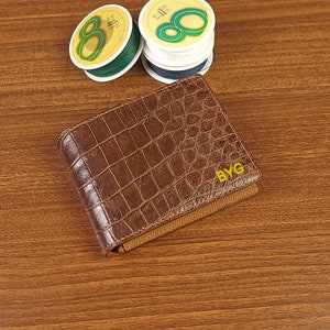 Cartera de piel de cocodrilo marrón personalizada para hombre, cartera de piel en relieve para hombre, cartera plegable de piel de cocodrilo marrón personalizada para hombre, cartera personalizada para hombre.