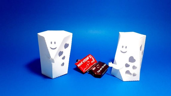 Download Wedding Favor Scutoid In Love Dxf Cutting File Pdf Png 3d Papercraft Svg 3d Paper Template Diy 3d Ai Paper Party Supplies Party Favors Games