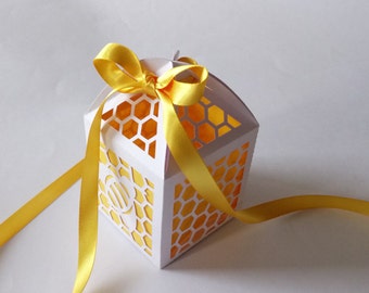 MeiMeiDa 30 Pack Bumble Bee Candy Boxes Treat Boxes Paper Beehive Gift Box with Ribbon for Bee Party Decoration Bee Birthday Baby Shower Favors Supplies MeiMeiDa 30 Pack Bumble Bee Candy Boxes Treat Boxes Paper Beehive Gift Box with Ribbon for Bee Party Decoration Bee Birthday Baby Shower Favors Supplies