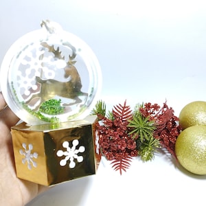 SVG Snow Globe Ornament Ball Gift Box Renna Svg File di taglio Candy Holder Cricut Template Christmas Treat Box