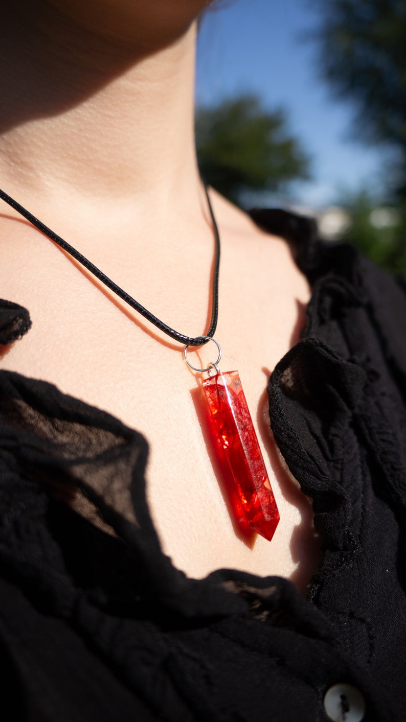 Casting resin Resin necklace pendant with dried red flowers image 1