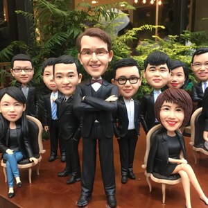 Custom Team Bobbleheads – Personalized Group Figurines from Photos, Unique Gifts for Sports Teams, Coworkers, or Special Events