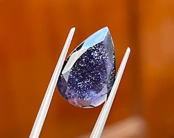 Naturlig blå iolit solsten: Päronformad fasetterad lös ädelsten, 5,20 ct Storlek 11,50x17,50 x 5 mm