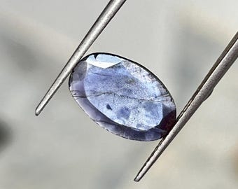 Naturlig unik flashig iolit-solsten: Oval formad fasetterad lös ädelsten, 3,40 ct storlek 10x15x3,50 mm