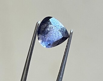 100 % naturlig stark, prålig iolit-solsten, hjärtformad, fasetterad, ren AAA-kvalitet, lös ädelsten