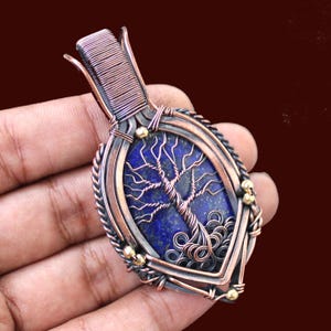 Baum des Lebens Anhänger Kupferdraht gewickelt Anhänger Lapis Lazuli Anhänger Edelstein Wire Wrap Schmuck Handgemachter Anhänger Blau Lapis Lazuli Schmuck