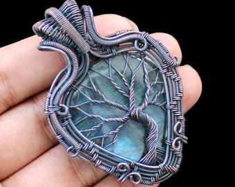 Ciondolo in labradorite con albero della vita avvolto in filo