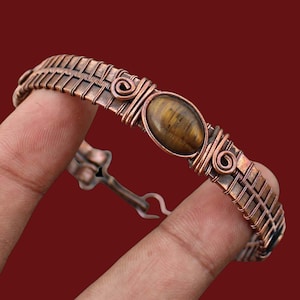 Tijgeroog armband koperdraad gewikkelde manchetarmband koperen armband Tijgeroog manchet armband handgemaakte armband draadgewikkelde armbandsieraden