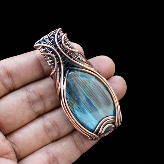 CIONDOLO REALIZZATO A MANO IN OTTONE, RAME E PIETRA NATURALE DI LABRADORITE