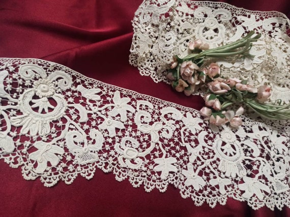 C1890s Victorian Irish Crochet Lace 3D Flowers Handmade Lace Trim