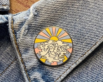 Rise Up Enamel Pin - Sun w. Inspirational Quote - Sunrise - Aesthetic Hard Enamel Pins - Gift for Friend